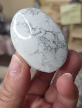 Howlite Palmstone A